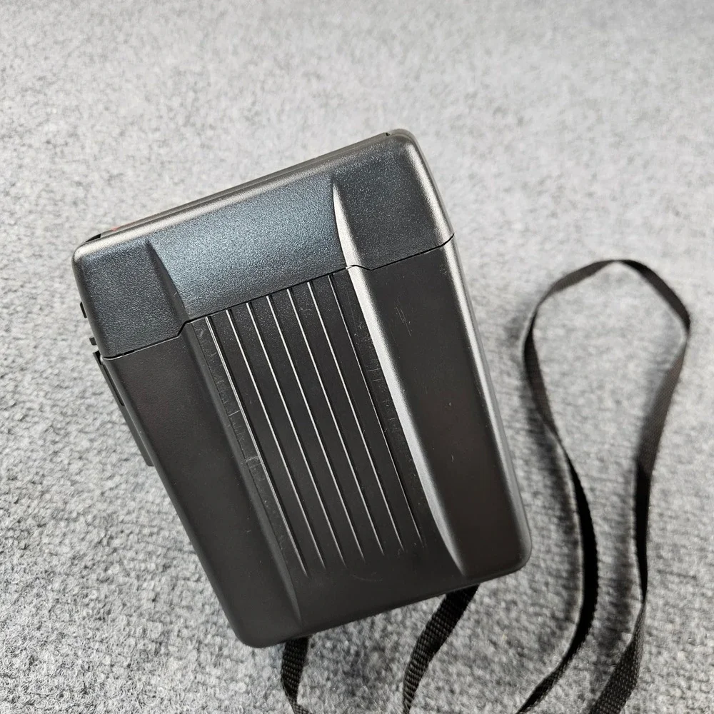 Polaroid OneStep CloseUp Instant Film Camera Black 600 Series Vintage Flash